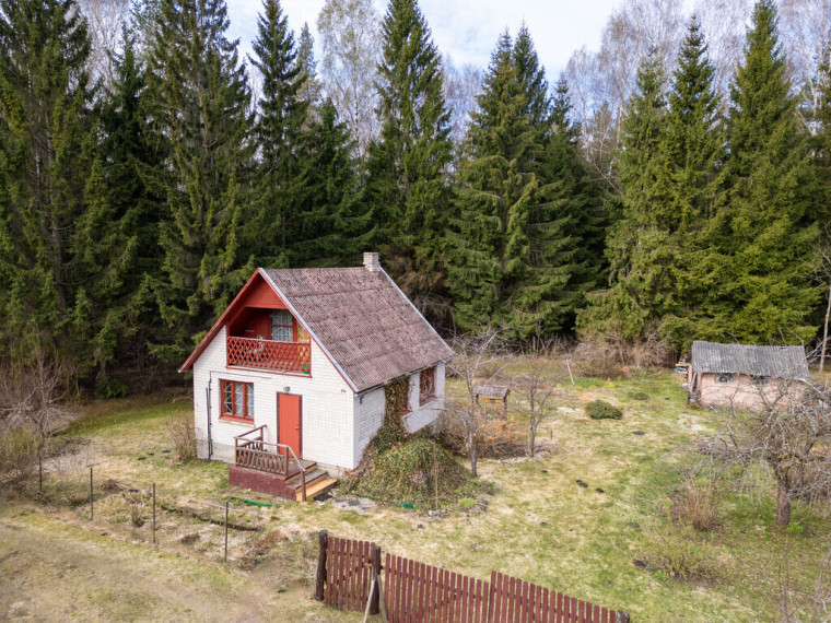 PARDUODAMAS MŪRINIS 54,10 KV. M. SODO NAMAS 6,40 ARŲ SKLYPE KAUBARISKIO KAIME 44