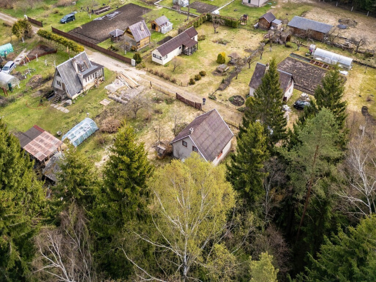 PARDUODAMAS MŪRINIS 54,10 KV. M. SODO NAMAS 6,40 ARŲ SKLYPE KAUBARISKIO KAIME 48