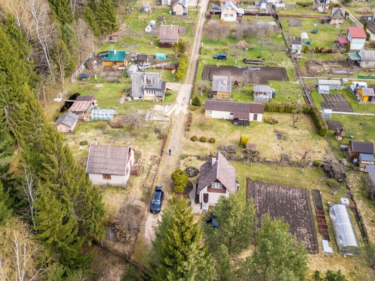 PARDUODAMAS MŪRINIS 54,10 KV. M. SODO NAMAS 6,40 ARŲ SKLYPE KAUBARISKIO KAIME 49