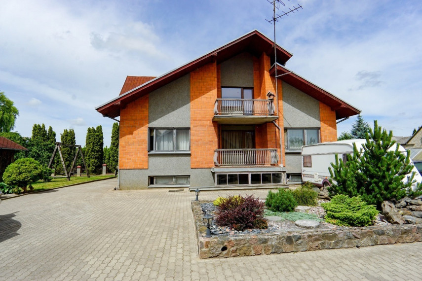 Parduodamas namas V. Kudirkos g., Naujamiesčio mstl., Panevėžio r. sav., 271.59 m2 ploto, 2 aukštai 2