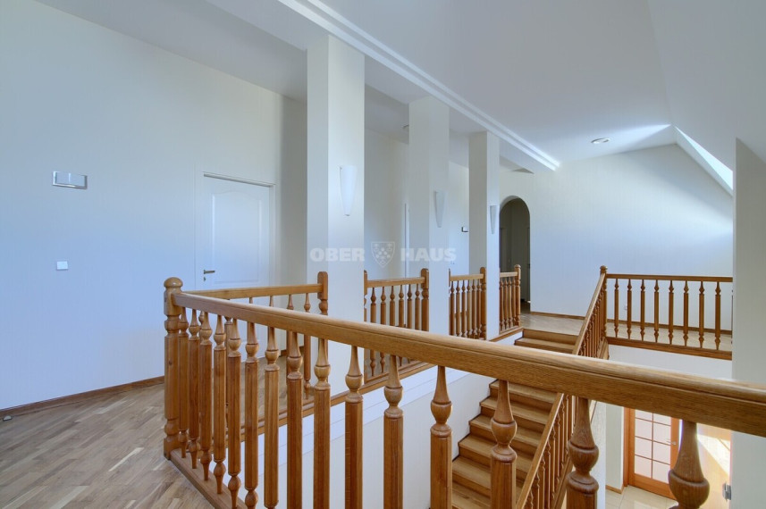 Nuomojamas namas Lenktoji g., Žvėrynas, Vilniaus m., Vilniaus m. sav., 388 m2 ploto, 2 aukštai 10