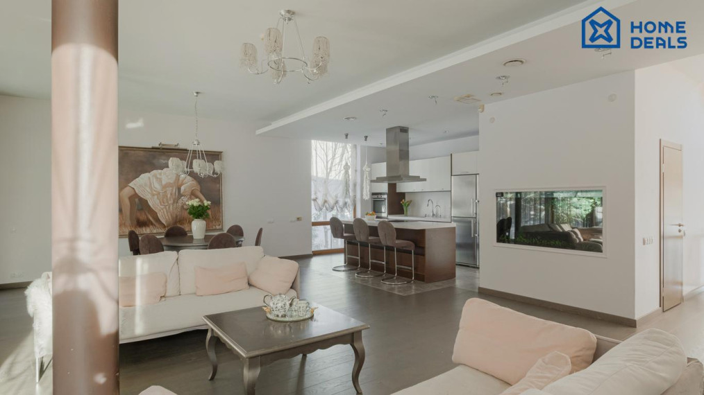 Parduodamas namas Mozūriškių g., Justiniškės, Vilniaus m., Vilniaus m. sav., 312.74 m² ploto 5 kambariai 4