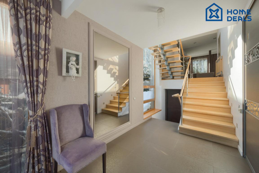 Parduodamas namas Mozūriškių g., Justiniškės, Vilniaus m., Vilniaus m. sav., 312.74 m² ploto 5 kambariai 40