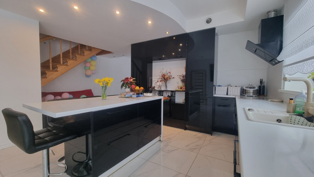 Parduodamas namas Slengių k., Klaipėdos r. sav., 207 m2 ploto, 2 aukštai 10