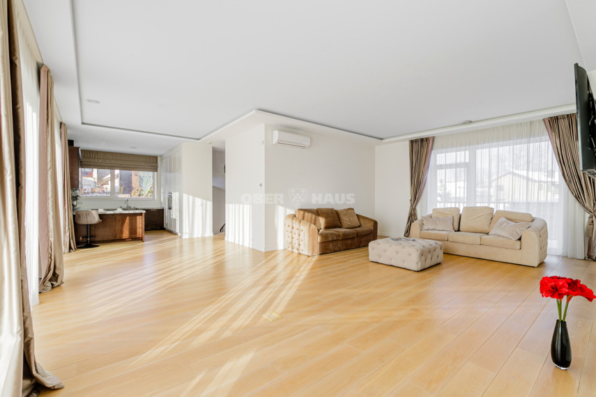 Parduodamas butas Bebrų g., Žvėrynas, Vilniaus m., Vilniaus m. sav., 208.74 m2 ploto, 4 kambariai 1