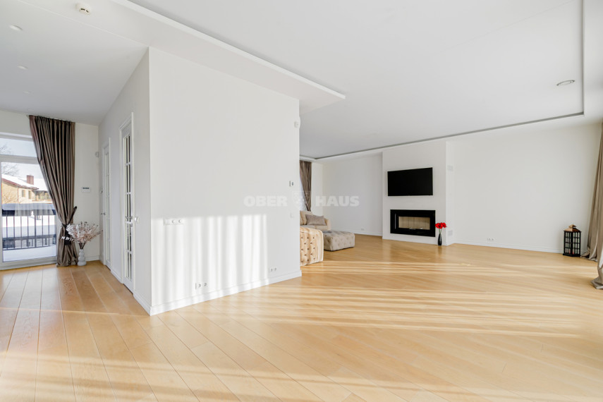 Parduodamas namas Bebrų g., Žvėrynas, Vilniaus m., Vilniaus m. sav., 208.74 m2 ploto, 2 aukštai 6