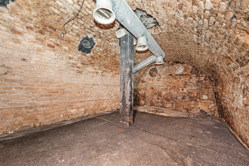 Nuomojamos paslaugų, prekybos, sandėliavimo patalpos Vokiečių g., Vilniaus m., Vilniaus m. sav., 1218.41 m2 ploto 6