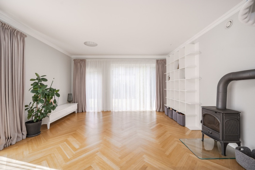 Parduodamas butas Žolyno g., Vilniaus m., Vilniaus m. sav., 130 m2 ploto, 4 kambariai 36