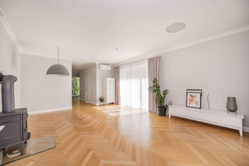 Parduodamas butas Žolyno g., Vilniaus m., Vilniaus m. sav., 130 m2 ploto, 4 kambariai 40