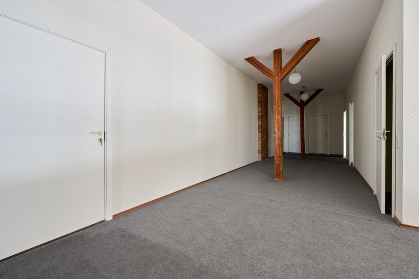 Parduodamos administracinės patalpos Neringos g., Rusnės mstl., Šilutės r. sav., 890 m2 ploto 4