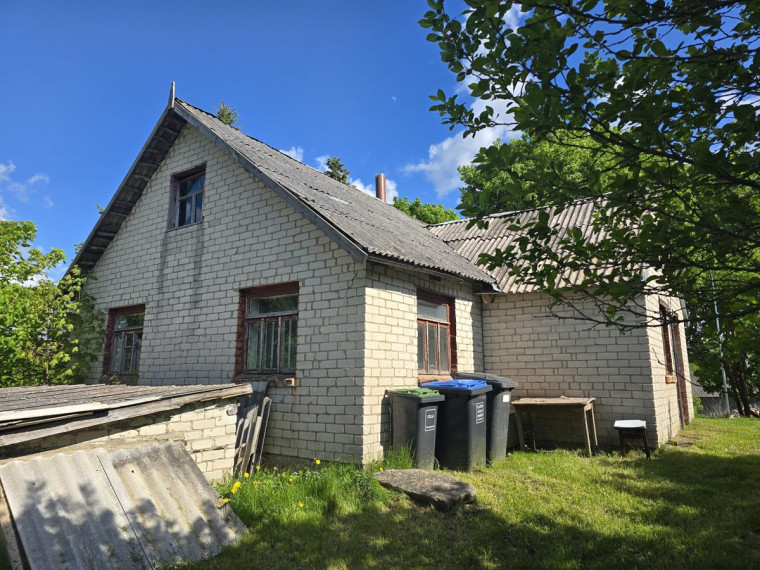 Parduodamas namas Molėtų m., Molėtų r. sav., 61.84 m² ploto 3 kambariai 3
