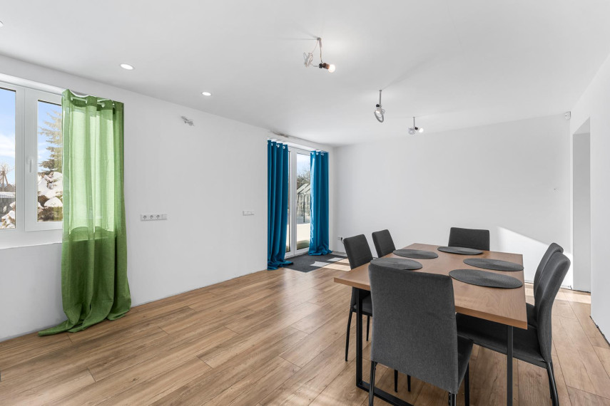 Parduodamas namas Gėlių g., Meškių k., Šiaulių r. sav., 198.65 m² ploto 4 kambariai 2