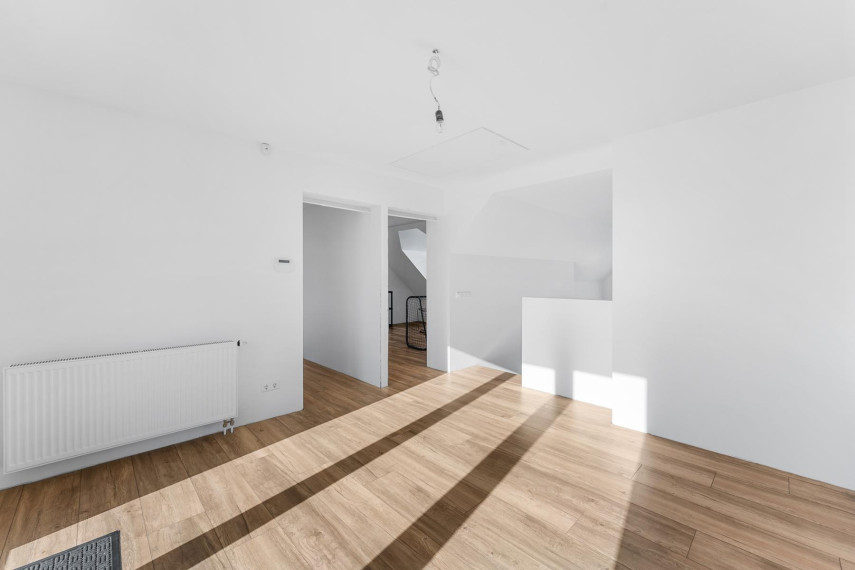 Parduodamas namas Gėlių g., Meškių k., Šiaulių r. sav., 198.65 m² ploto 4 kambariai 15