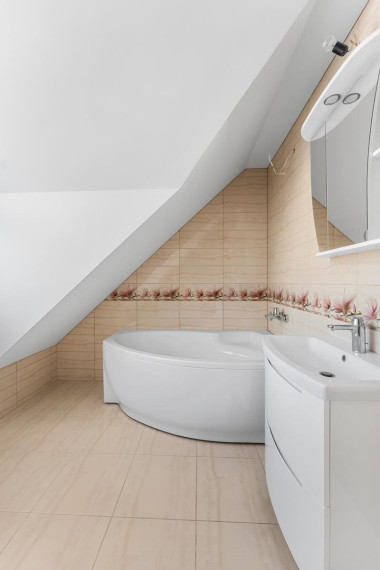 Parduodamas namas Gėlių g., Meškių k., Šiaulių r. sav., 198.65 m² ploto 4 kambariai 25
