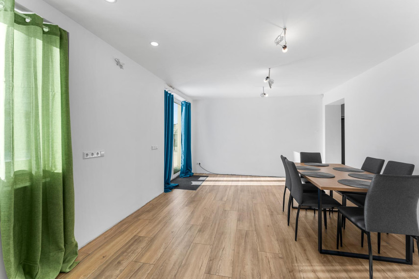 Parduodamas namas Gėlių g., Meškių k., Šiaulių r. sav., 198.65 m² ploto 4 kambariai 4