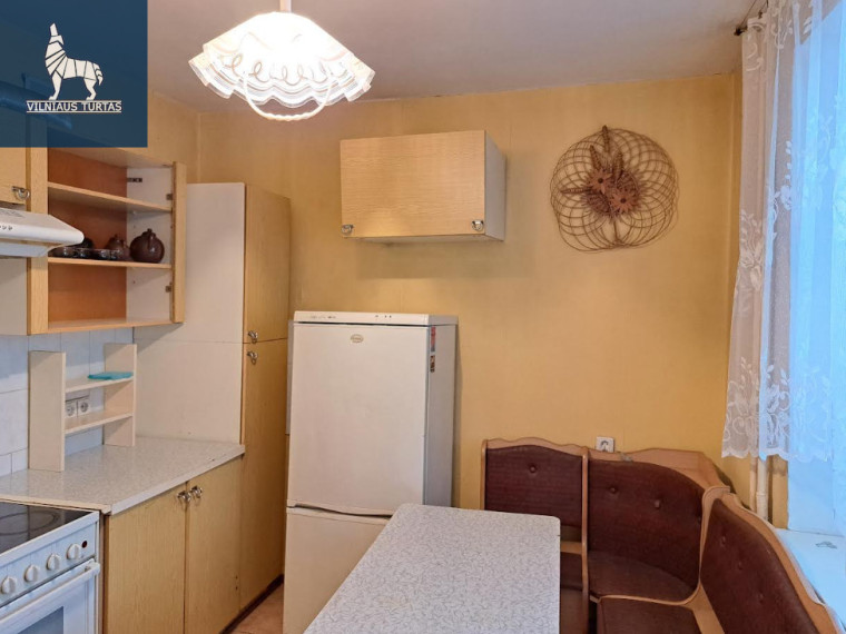 Nuomojamas butas Žaliųjų Ežerų g., Santariškės, Vilniaus m., Vilniaus m. sav., 37 m2 ploto, 1 kambariai 8