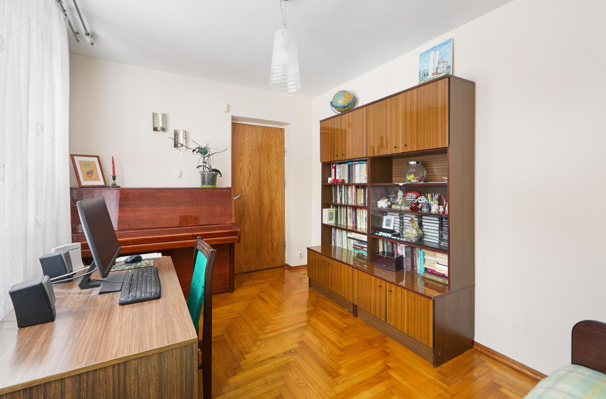 Parduodamas butas Savanorių pr., Žaliakalnis, Kauno m., Kauno m. sav., 72.00 m² ploto 4 kambariai 15