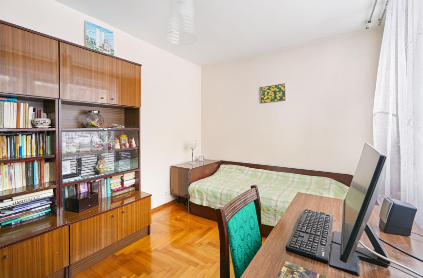 Parduodamas butas Savanorių pr., Žaliakalnis, Kauno m., Kauno m. sav., 72.00 m² ploto 4 kambariai 16