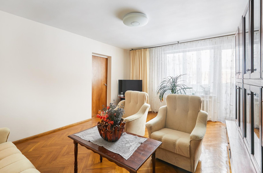 Parduodamas butas Savanorių pr., Žaliakalnis, Kauno m., Kauno m. sav., 72.00 m² ploto 4 kambariai 4