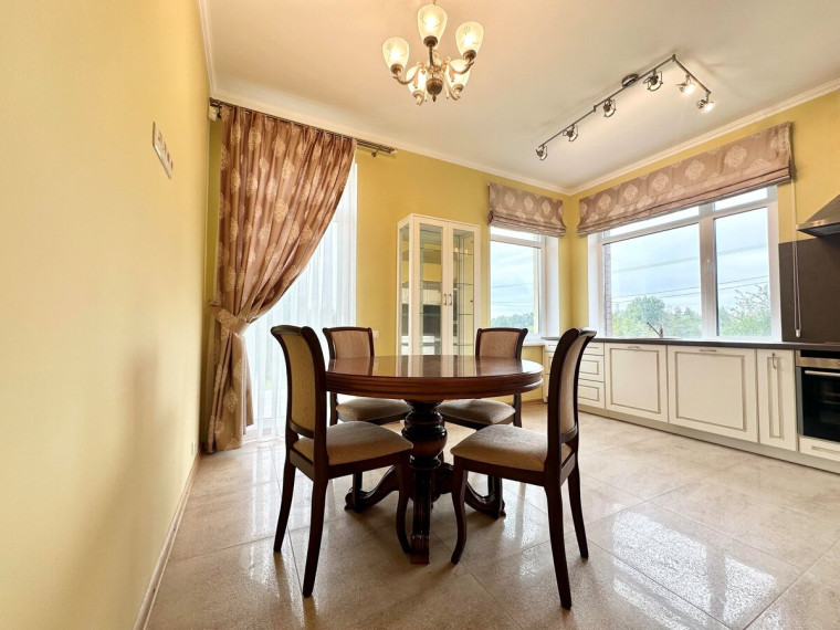 Nuomojamas namas Stanislovo Bonifaco Jundzilo g., Sudervės k., Vilniaus r. sav., 202 m2 ploto, 2 aukštai 2