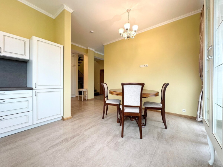 Nuomojamas namas Stanislovo Bonifaco Jundzilo g., Sudervės k., Vilniaus r. sav., 202 m2 ploto, 2 aukštai 6