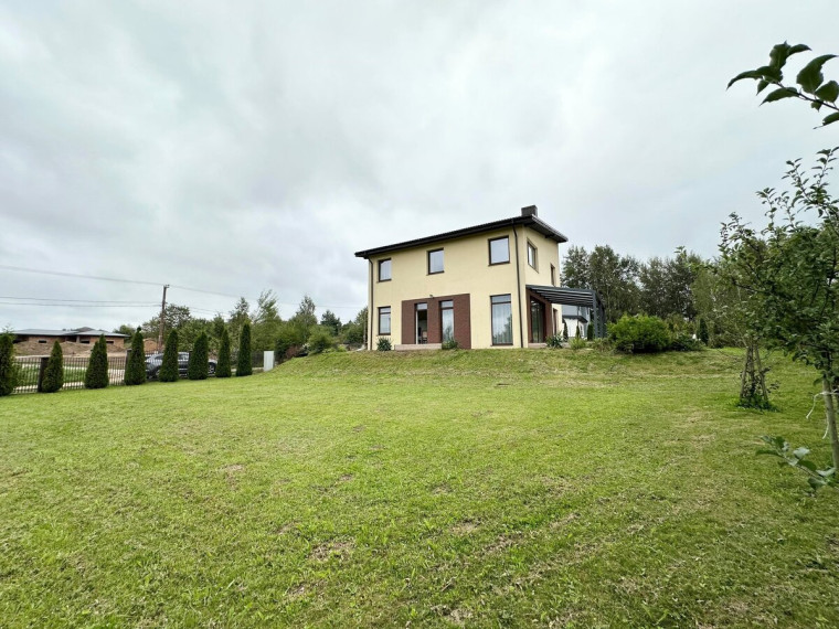 Nuomojamas namas Stanislovo Bonifaco Jundzilo g., Sudervės k., Vilniaus r. sav., 202 m2 ploto, 2 aukštai 32