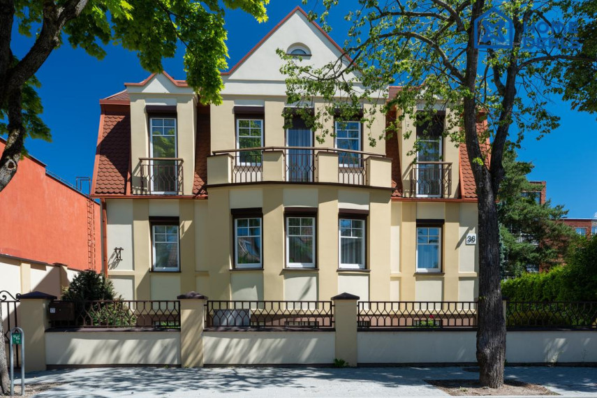 Parduodamas namas Sportininkų g., Sportininkai, Klaipėdos m., Klaipėdos m. sav., 261.99 m² ploto 6 kambariai 1