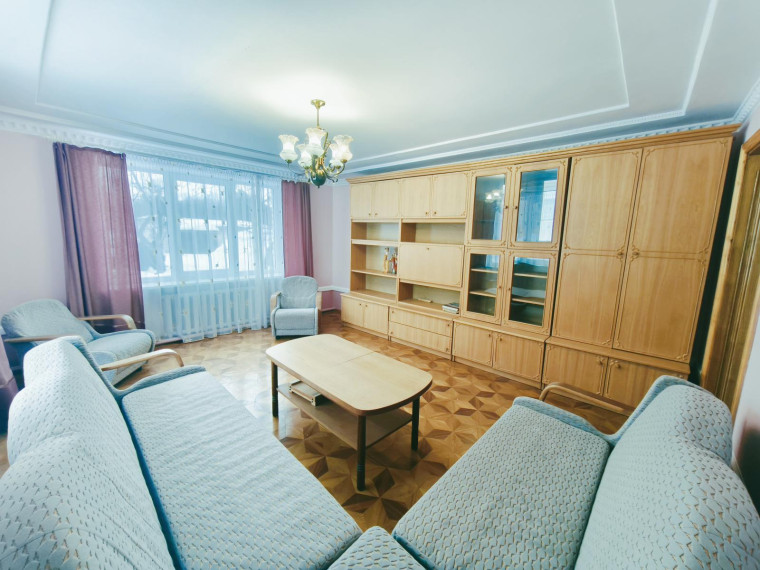 Parduodamas butas Kosmonautų g., Ukmergės m., Ukmergės r. sav., 77 m² ploto 3 kambariai 1