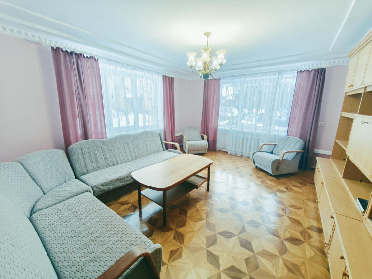 Parduodamas butas Kosmonautų g., Ukmergės m., Ukmergės r. sav., 77 m² ploto 3 kambariai 2