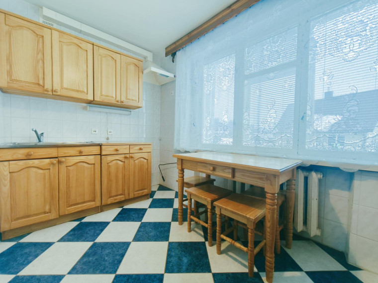 Parduodamas butas Kosmonautų g., Ukmergės m., Ukmergės r. sav., 77 m² ploto 3 kambariai 6