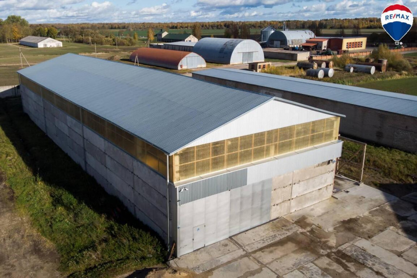 Parduodamos patalpos Sidabros g., Satkūnų k., 4200 kv.m ploto 14