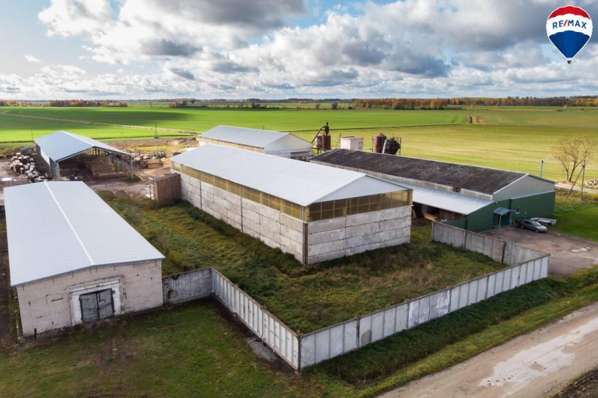 Parduodamos patalpos Sidabros g., Satkūnų k., 4200 kv.m ploto 18