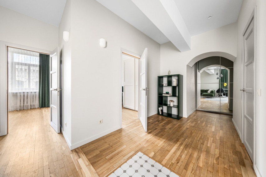 Nuomojamas butas Totorių g., Vilniaus m., Vilniaus m. sav., 56 m2 ploto, 3 kambariai 12