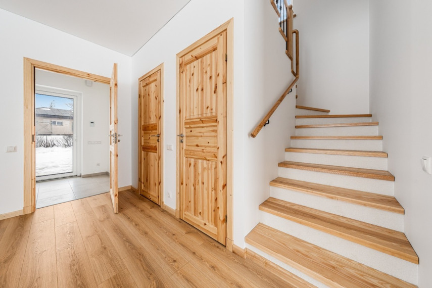 Nuomojamas namas Perlų g., Galgių k., Vilniaus r. sav., 137 m2 ploto, 2 aukštai 17