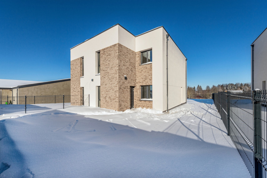 Parduodamas namas Vilniaus r. sav., Daržininkų k., Pervažos g.24, 130 m2 ploto, 2 aukštai 7