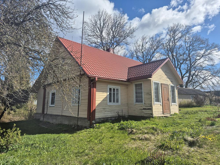 Parduodamas namas Krupelių k., Molėtų r. sav., 83.03 m² ploto 3 kambariai 3