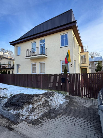 Parduodamas namas Vykinto g., Žvėrynas, Vilniaus m., Vilniaus m. sav., 393.49 m² ploto 13 kambarių 2