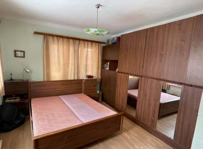 Parduodamas namas Dangės g., Kauno m., Kauno m. sav., 147.51 m2 ploto, 2 aukštai 10