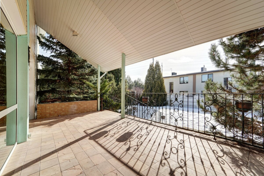 Parduodamas namas Ežero g., Antežerių k., Vilniaus r. sav., 375.76 m2 ploto, 2 aukštai 1