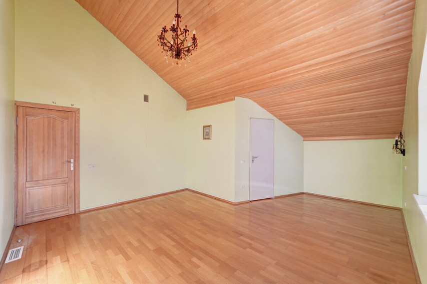Parduodamas namas Ežero g., Antežerių k., Vilniaus r. sav., 375.76 m2 ploto, 2 aukštai 28