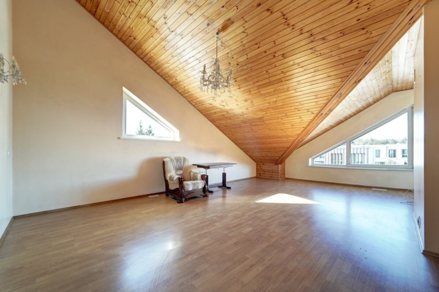 Parduodamas namas Ežero g., Antežerių k., Vilniaus r. sav., 375.76 m2 ploto, 2 aukštai 30