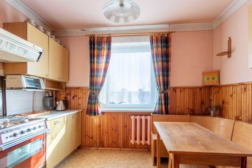 Parduodamas 2 k butas Kniaudiškių g. Panevėžyje 11