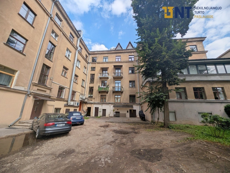 MODERNUS BIURAS CENTRE, 1 A., SU ATSKIRU ĮĖJIMU 14