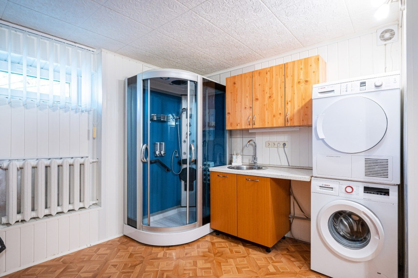 Parduodamas namas Vyšnių g., Molėtų m., Molėtų r. sav., 290.16 m2 ploto, 2 aukštai 20