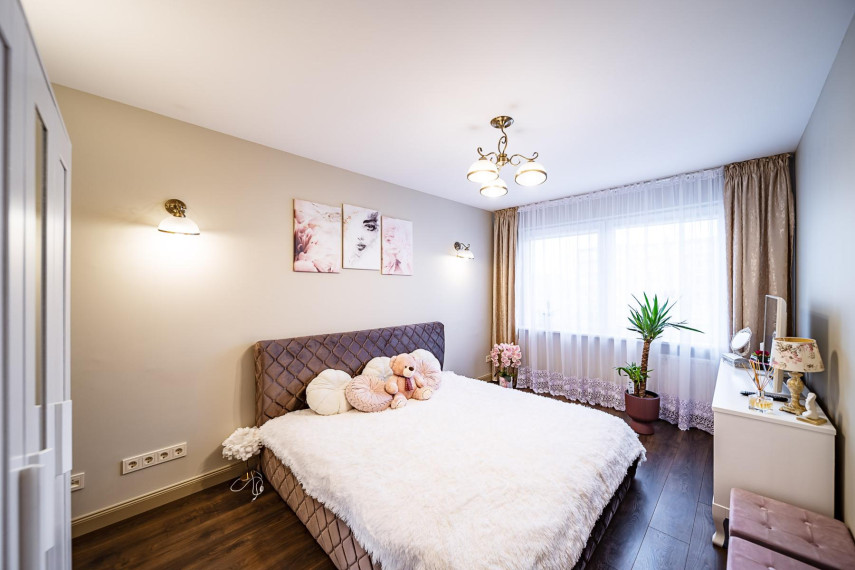 Parduodamas butas Šiaulių m., Šiaulių m. sav., 84.20 m² ploto 4 kambariai 6