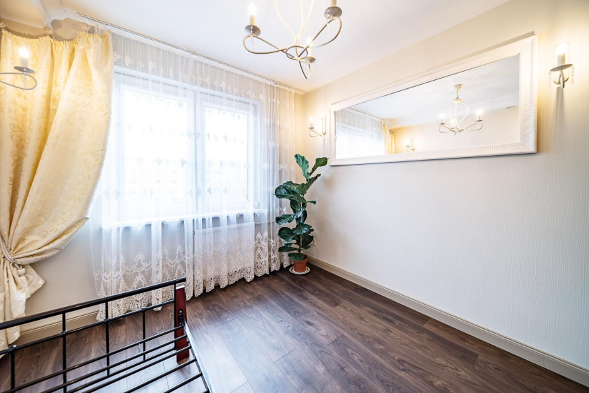 Parduodamas butas Šiaulių m., Šiaulių m. sav., 84.20 m² ploto 4 kambariai 8