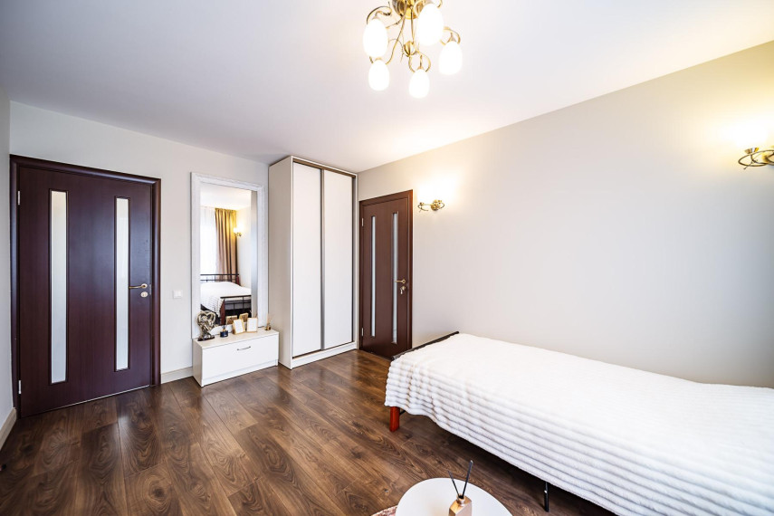 Parduodamas butas Šiaulių m., Šiaulių m. sav., 84.20 m² ploto 4 kambariai 9