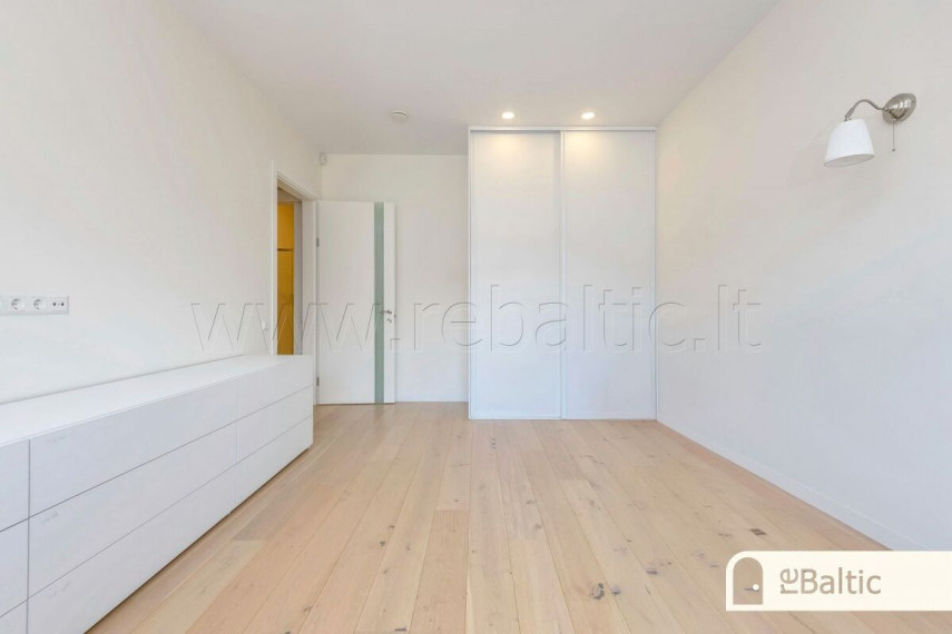 Parduodamas namas Astrų g., Lindiniškių k., Vilniaus r. sav., 224.08 m2 ploto, 1 aukštai 21