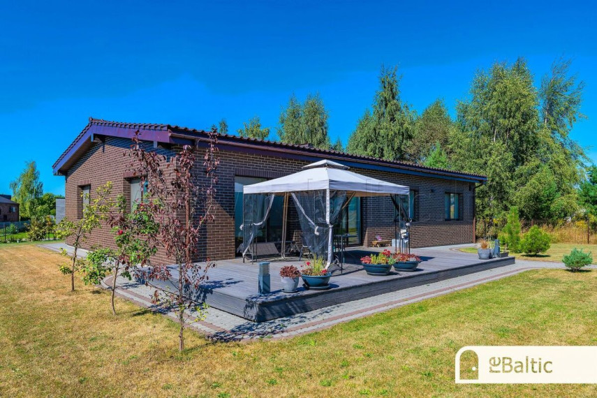 Parduodamas namas Astrų g., Lindiniškių k., Vilniaus r. sav., 224.08 m2 ploto, 1 aukštai 27