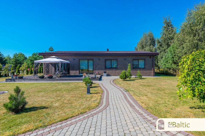Parduodamas namas Astrų g., Lindiniškių k., Vilniaus r. sav., 224.08 m2 ploto, 1 aukštai 35